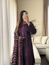 Load image into Gallery viewer, 3PC Stitched DHANAK shalwar Suit Ready to wear DHANAK winter Wear with DHANAK dupatta HW-DP25002

