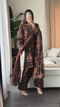 Load image into Gallery viewer, 3 pcs Stitched lawn suit Ready to Wear with Chiffon dupatta LAWN-MOH008
