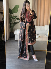Load image into Gallery viewer, 3 pcs Stitched lawn suit Ready to Wear with CHIFFON dupatta LAWN-JF101
