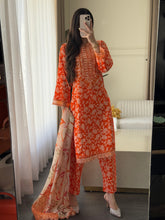 Load image into Gallery viewer, 3 pcs Stitched lawn suit Ready to Wear with Chiffon dupatta LAWN-D329
