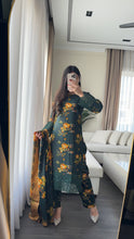 Load image into Gallery viewer, 3PC Stitched BOTTLE GREEN LINEN shalwar Suit Ready to wear LINEN winter Wear with LINEN dupatta HW-DH36
