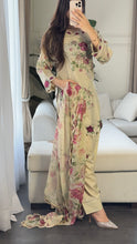Load image into Gallery viewer, 3 pcs Stitched lawn suit Ready to Wear with CHIFFON dupatta LAWN-040

