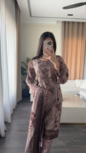 Load image into Gallery viewer, 3 pcs Stitched lawn suit Ready to Wear with CHIFFON dupatta LAWN-JF109
