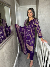 Load image into Gallery viewer, 3 pcs Stitched PURPLE lawn suit Ready to Wear with chiffon dupatta LNE-24006
