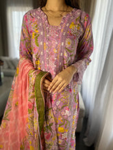 Load image into Gallery viewer, 3 pcs Stitched lawn suit Ready to Wear with CHIFFON dupatta LAWN-052
