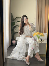 Load image into Gallery viewer, 3 pcs Stitched lawn suit Ready to Wear with Net dupatta LAWN-JF116
