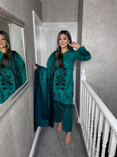 Load image into Gallery viewer, 3PC Stitched DARK TEAL shalwar Suit Ready to wear KHADDAR winter Wear with KHADDAR dupatta KNE-0103
