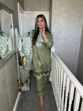 Load image into Gallery viewer, 3 pcs Stitched GREEN shalwar Suit Ready to wear lawn summer Wear with chiffon dupatta O-395A
