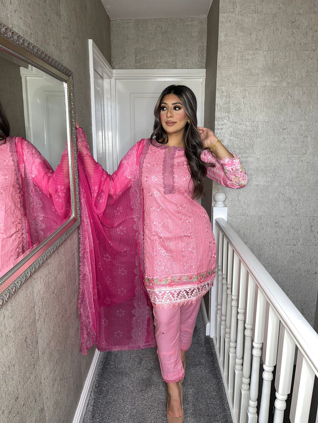 3 pcs Stitched PINK lawn CHICKEN KARI suit Ready to Wear with chiffon dupatta HW-SNCH05
