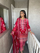 Load image into Gallery viewer, 3 pcs Stitched RED PINK lawn suit Ready to Wear with chiffon dupatta HW-SN02
