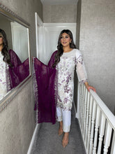 Load image into Gallery viewer, 3pc WHITE Embroidered Shalwar Kameez with PURPLE dupatta Stitched Suit Ready to wear HW-UQ2108
