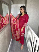 Load image into Gallery viewer, 3 pcs Stitched MAROON lawn CHICKEN KARI suit Ready to Wear with chiffon dupatta HW-SNCH02
