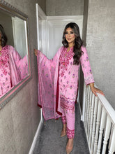 Load image into Gallery viewer, 3 pcs Stitched lawn suit Ready to Wear with chiffon dupatta HW-SN08
