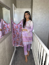 Load image into Gallery viewer, 3 pcs LILAC Stitched lawn suit Ready to Wear with chiffon dupatta HW-SN06
