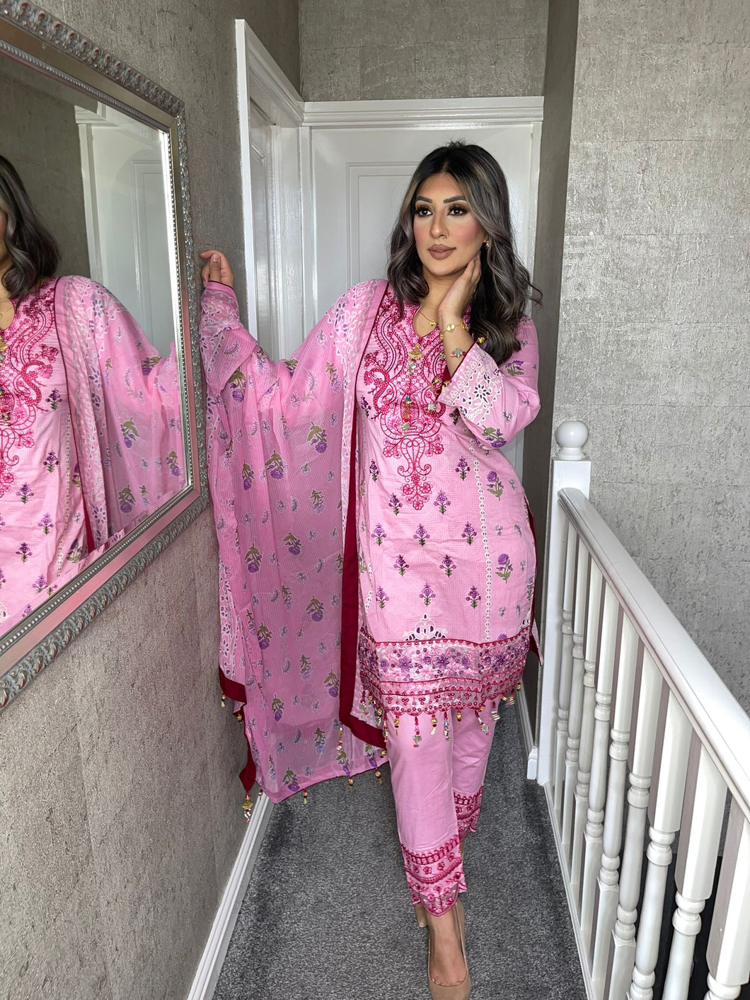 3 pcs Stitched lawn suit Ready to Wear with chiffon dupatta HW-SN08