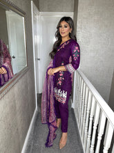 Load image into Gallery viewer, 3 pcs Stitched PURPLE lawn CHICKEN KARI suit Ready to Wear with chiffon dupatta HW-SNCH03
