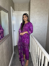 Load image into Gallery viewer, 3 pcs Stitched PURPLE lawn suit Ready to Wear with chiffon dupatta HW-SN04
