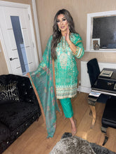 Load image into Gallery viewer, 3 pcs Mint Green Lilen shalwar Suit Ready to Wear with chiffon dupatta winter MB-1010B
