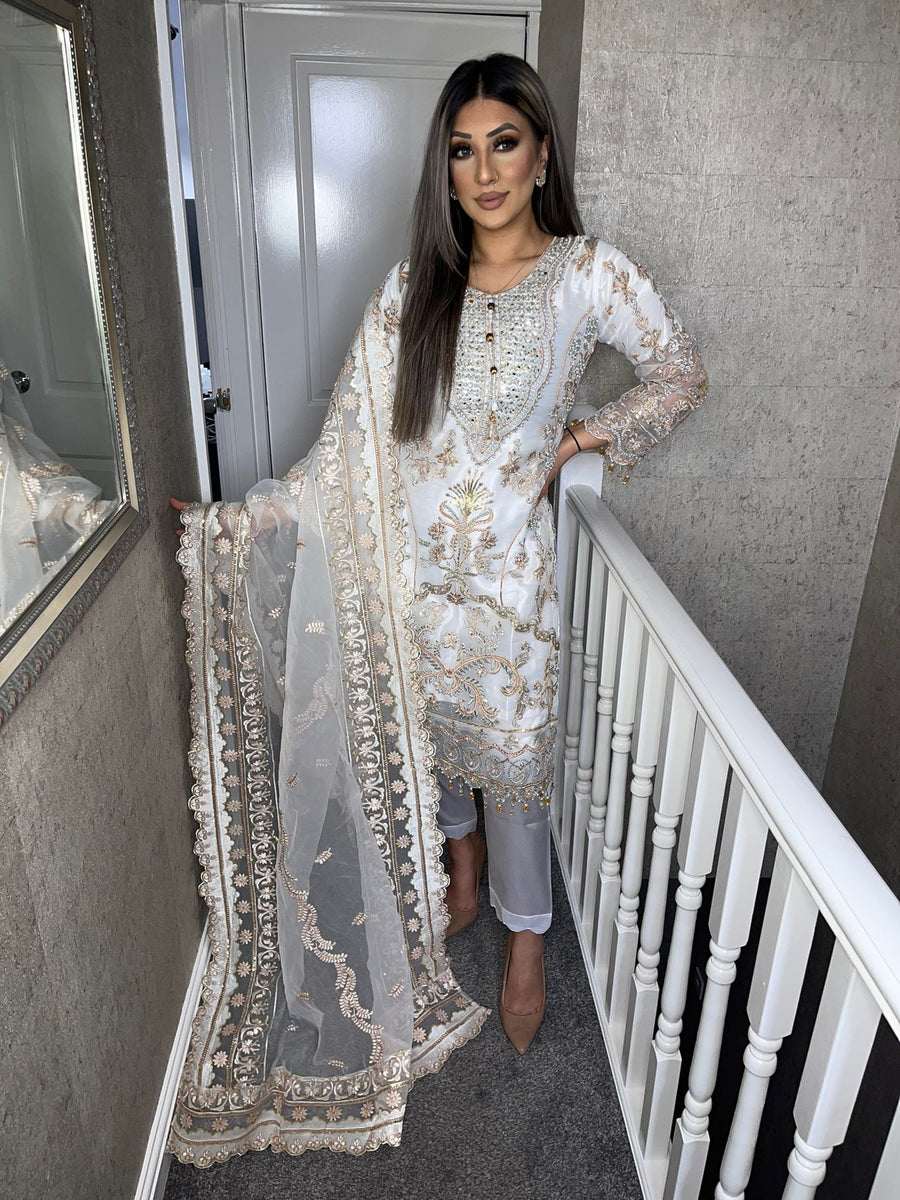 Khuwab by Kazma Pret Embroidered Organza 3 Piece Suit CE 009 main image 1