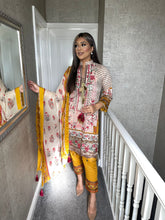 Load image into Gallery viewer, 3 pcs Stitched lawn suit Ready to Wear with chiffon dupatta SS-D05
