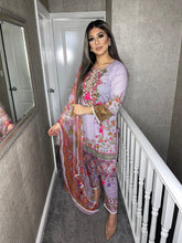 Load image into Gallery viewer, 3 pcs Stitched Light Purple lawn suit Ready to Wear with chiffon dupatta SN-1032B
