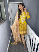 Load image into Gallery viewer, 3 pcs YELLOW LILEN shalwar Suit Ready to Wear with Lilen  dupatta winter SS-170B
