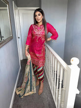Load image into Gallery viewer, 3 pcs Stitched lawn shalwar Suit Ready to Wear with chiffon dupatta MB-1004A
