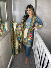 Load image into Gallery viewer, 3 pcs Stitched Stitched Suit Ready to wear Lilen winter Wear with lilen dupatta ZQ-32A
