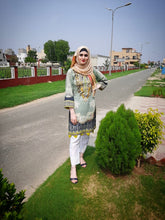 Load image into Gallery viewer, 2PC Lawn Kurti with cotton trouser Fully Stitched Ready to wear Collection BQ-01
