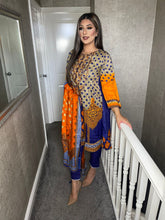 Load image into Gallery viewer, 3 pcs Stitched shalwar Suit Ready to wear Lilen winter Wear with lilen dupatta LL-28B
