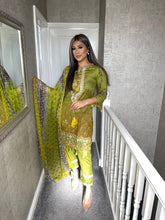 Load image into Gallery viewer, 3 pcs OLIVE Stitched lawn suit Ready to Wear with chiffon dupatta SS-D09
