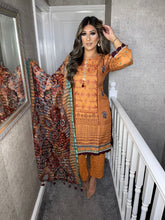 Load image into Gallery viewer, 3 pcs PEACH ORANGE Lilen shalwar Suit Ready to Wear with chiffon dupatta winter AK-40
