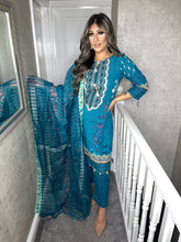 Load image into Gallery viewer, 3 pcs BLUE Lilen shalwar Suit Ready to Wear with chiffon dupatta winter AK-41
