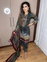 Load image into Gallery viewer, 3 pcs Stitched Grey lawn shalwar Suit Ready to Wear with chiffon dupatta FRSH-D02
