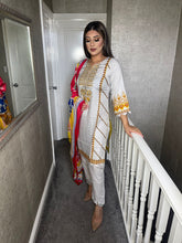 Load image into Gallery viewer, 3 pcs Stitched white shalwar Suit Ready to wear Lilen winter Wear with lilen dupatta NT-53
