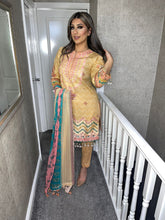 Load image into Gallery viewer, 3 pcs  PINK Golden lawn shalwar Suit Ready to Wear with chiffon dupatta MB-15A
