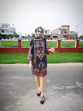 Load image into Gallery viewer, 2PC Lawn Kurti with cotton trouser Fully Stitched Ready to wear Collection BQ-03
